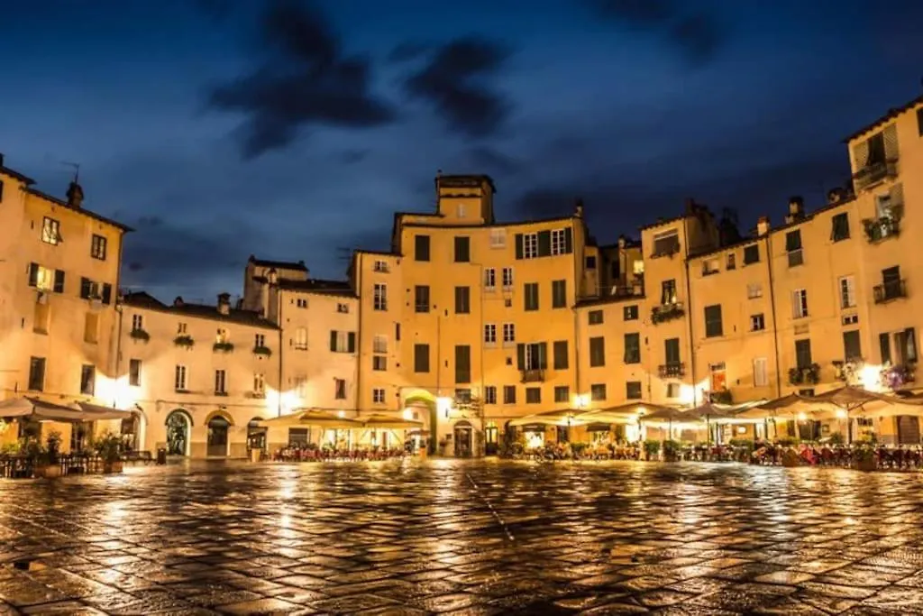 Casa San Paolino Dentro Le MuraElegant Flat Wifi E Selfcheckin Lucca Apartment