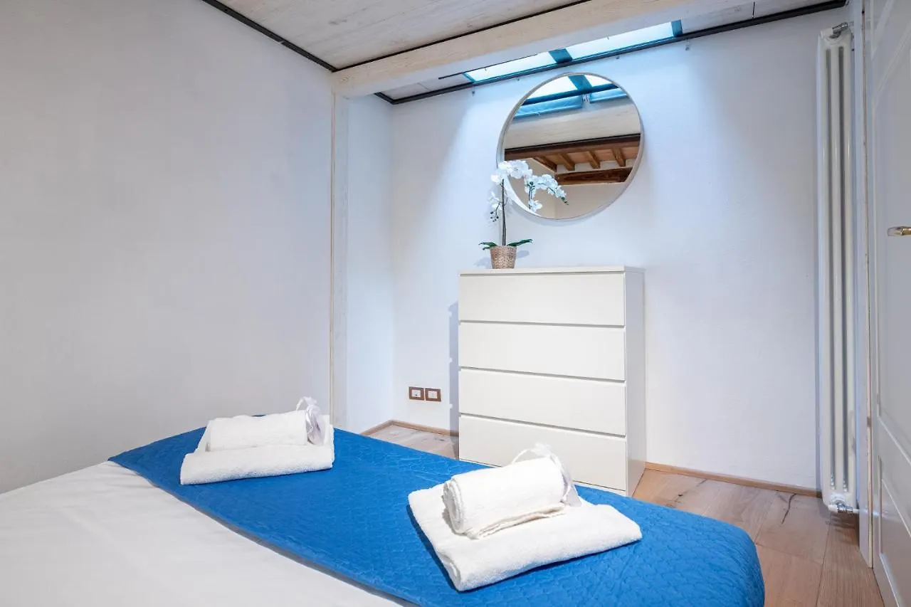 Casa San Paolino Dentro Le MuraElegant Flat Wifi E Selfcheckin Lucca 0*,  Italy