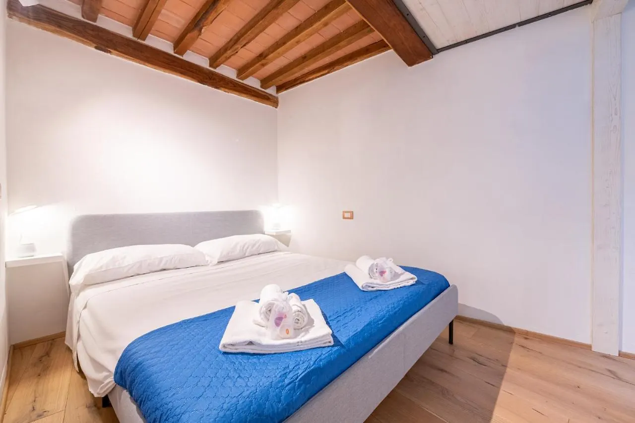 Casa San Paolino Dentro Le MuraElegant Flat Wifi E Selfcheckin Lucca Apartment